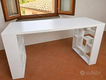 scrivania moderna