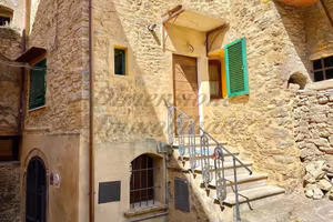 Appartamento di 75 m² con 4 locali a Montescudaio
