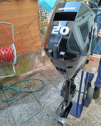Fuoribordo Mercury 20cv