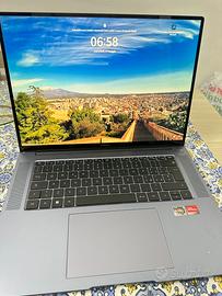 HUAWEI MateBook 16 Windows 11 Home R5 16GB+512GB