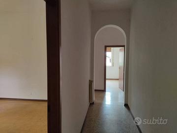 Villa di 247 m² con 5 locali e box auto doppio a C