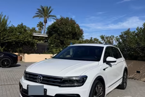 Vedendo Volkswagen Tiguan R-Line