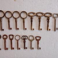 17 Chiavi Antiche di Mobili dei primi del 900