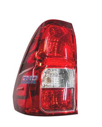 FANALE SINISTRO TOYOTA HILUX 16- ESTERNO