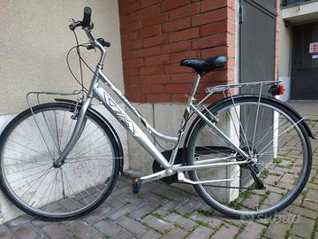 bici Town 28 alluminio cambio con 2 portapacchi 