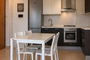 Bilocale arredato in zona Lubiana, Parma