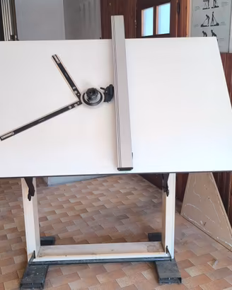 tavolo da disegno tecnico 
