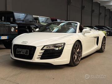 AUDI R8 Spyder 4.2 V8 FSI quattro R tronic