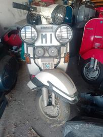 vespa 125 px con blocco del 200
