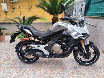 CFMOTO 650 MT