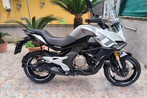 CFMOTO 650 MT