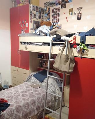  letto a castello+ mobiletti 