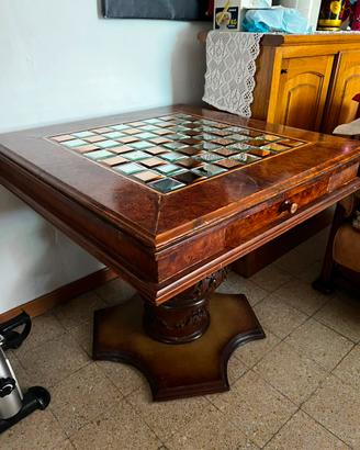Tavolo in legno massello con decoro a mosaico