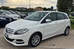 Mercedes-benz B 200 NGD Executive Gancio Traino