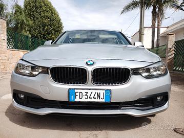 BMW 318d touring avantage cambio automatico 