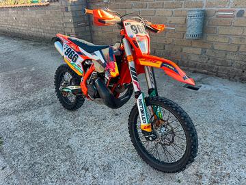 KTM 300 EXC Six Days 2018 – pronta all’uso 🔥