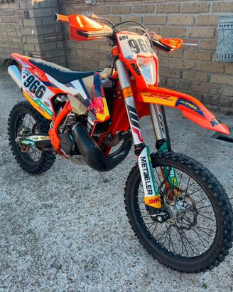 KTM 300 EXC Six Days 2018 – pronta all’uso 🔥