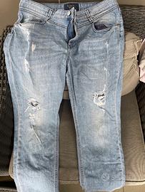 Jeans strappati donna