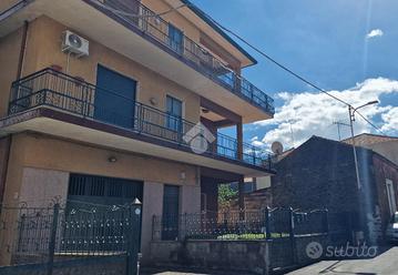 6 LOCALI A ACI BONACCORSI