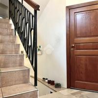 CASA SEMINDIPENDENTE A PESARO