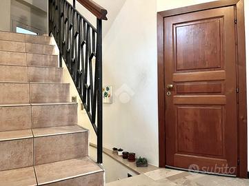 CASA SEMINDIPENDENTE A PESARO