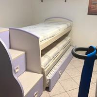 Letto triplo con materassi