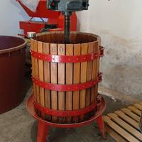 Attrezzatura per vino