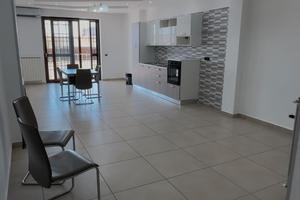 APPARTAMENTO LUXURY AMMOB.TO x STUDENTI a NAPOLI