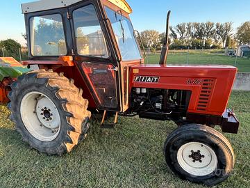 Trattore agricolo FIAT 670
