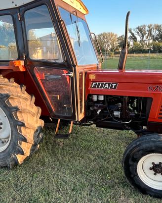 Trattore agricolo FIAT 670