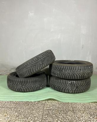 SET 4 PNEUMATICI HANKOOK