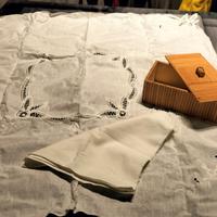 set tovaglia tè con 4 tovaglioli 