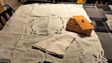 set tovaglia tè con 4 tovaglioli 