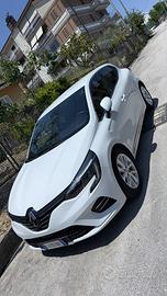 Renault clio e-tech