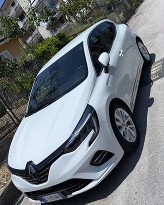 Renault clio e-tech