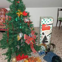 Albero di Natale con luci,accessori e Babbo Natale