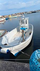 barca da pesca con licenza