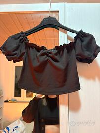 Top crop SHEIN nero a maniche corte arricciato