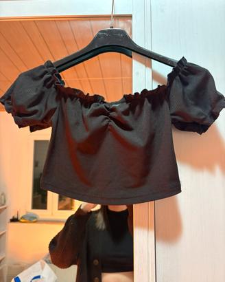 Top crop SHEIN nero a maniche corte arricciato