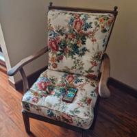 Poltrona country vintage a fiori