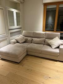 Divano estendibile e poltrona coordinata