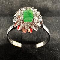 Anello oro 18kt smeraldo diamanti. 970/24