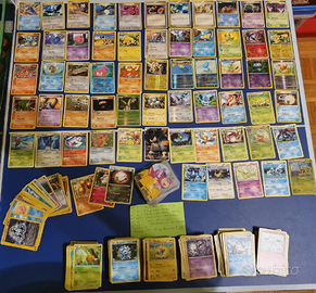 Tantissime carte di vari raccolte