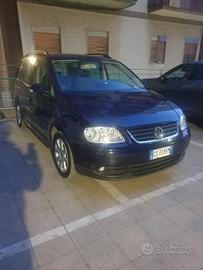 Volskwagen Touran 2.0 TDI 136 cv. 7 posti
