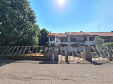 PORZIONE DI BIFAMILIARE A ROBECCO SUL NAVIGLIO