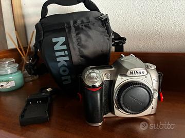 Reflex nikon d50 sensore ccd 6mpx fotocamera