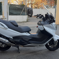 Suzuki burgman 650