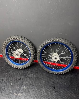 Cerchi originali yz 125 2024