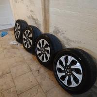 Cerchi e gomme da 15" Citroen