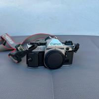 Canon AE-1 Program con obiettivi, flash, accessori